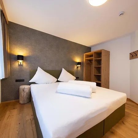 A Casa Granat * זולדן